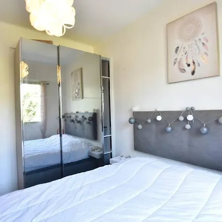 Signature Fabron Apartment